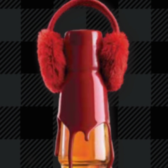 🪵🥃 Maker’s Mark Bourbon Red Faux Fur Mini Ear Muffs Warmer for Bottle 🥃🧊 - Picture 2 of 4